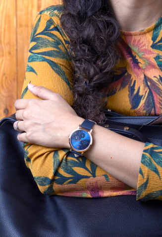 SonataWatches's tweet photo. Make a stunning statement with #SonataMultifunctions. Say it all without saying anything at all with the drop-dead gorgeous #rosegold dial and the smooth blue leather strap. Get yours here: https://t.co/6T7lR8mDOx
#SonataWatches #Multifunctions #Workwear #WorkFashion https://t.co/LKFFDwQizA