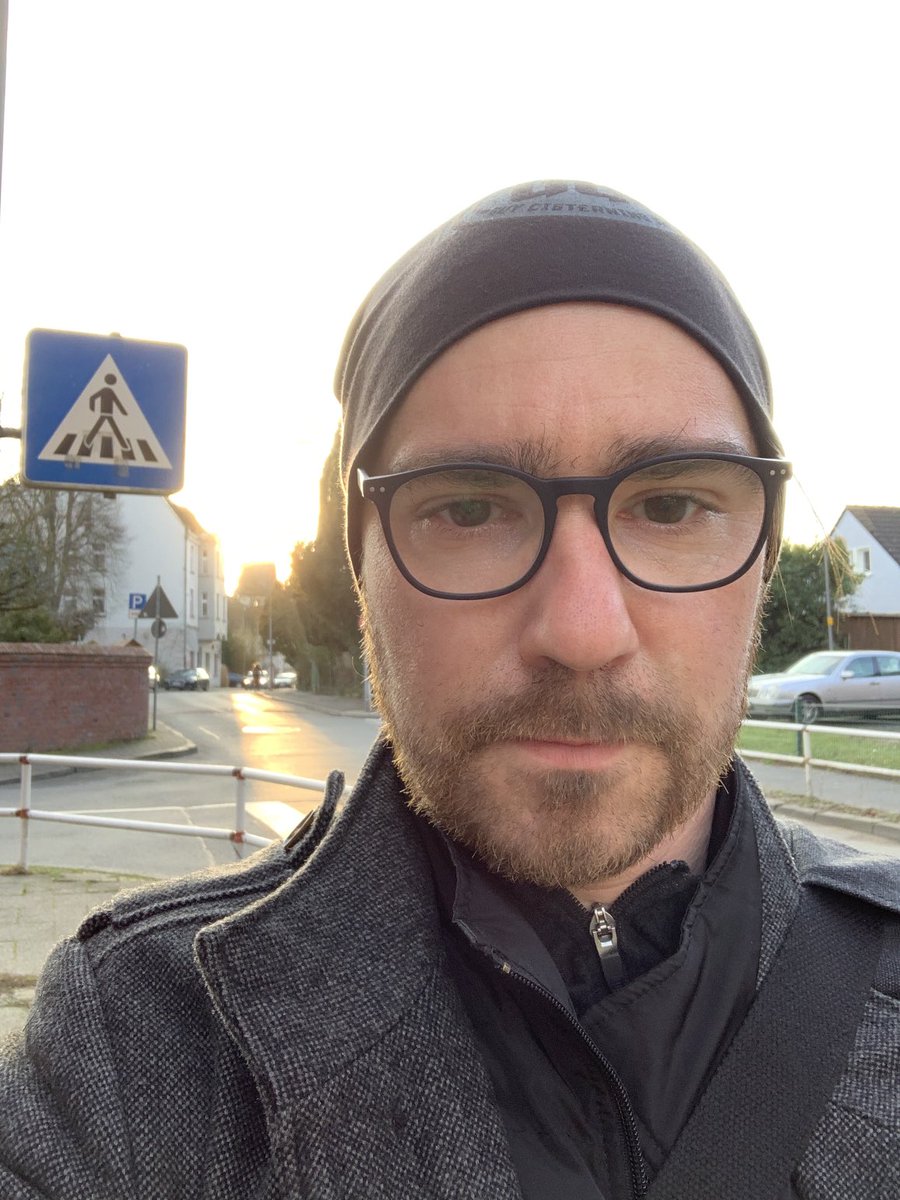 MVB_science's tweet photo. Here they are! #NewGlasses #KRASS #Durchblick #Focus #GoogleEye https://t.co/buctlLqLyF