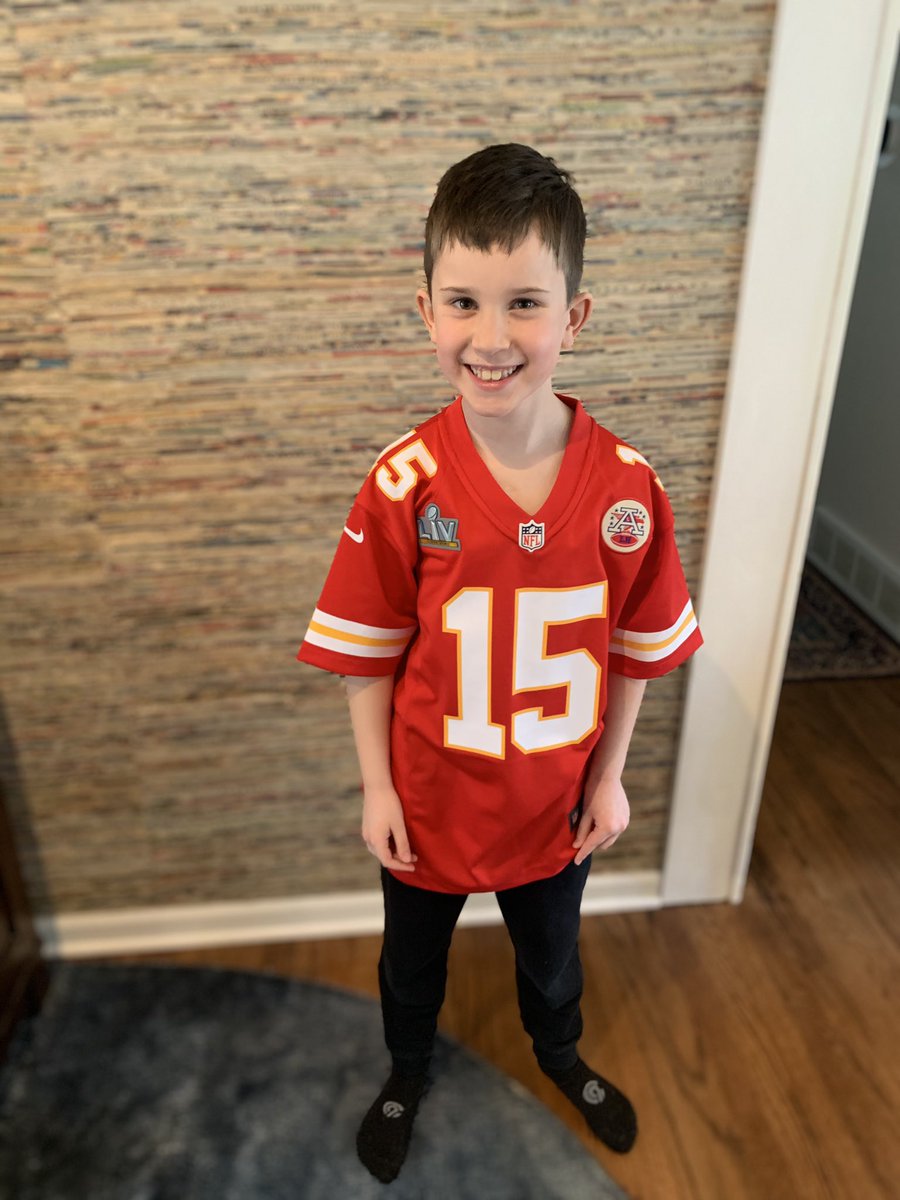 15andMahomies's tweet photo. This #RedFriday we want you to meet Ben. He has Truncus Arteriosus, and has had 3 open heart surgeries with more to come @ChildrensMercy. He said he’s a warrior and if you don’t believe it he has the scars to prove it. 💪 #Mahomies @American_Heart 
#NationalWearRedDay. ❤️❤️❤️ https://t.co/SHBKyoNhuO