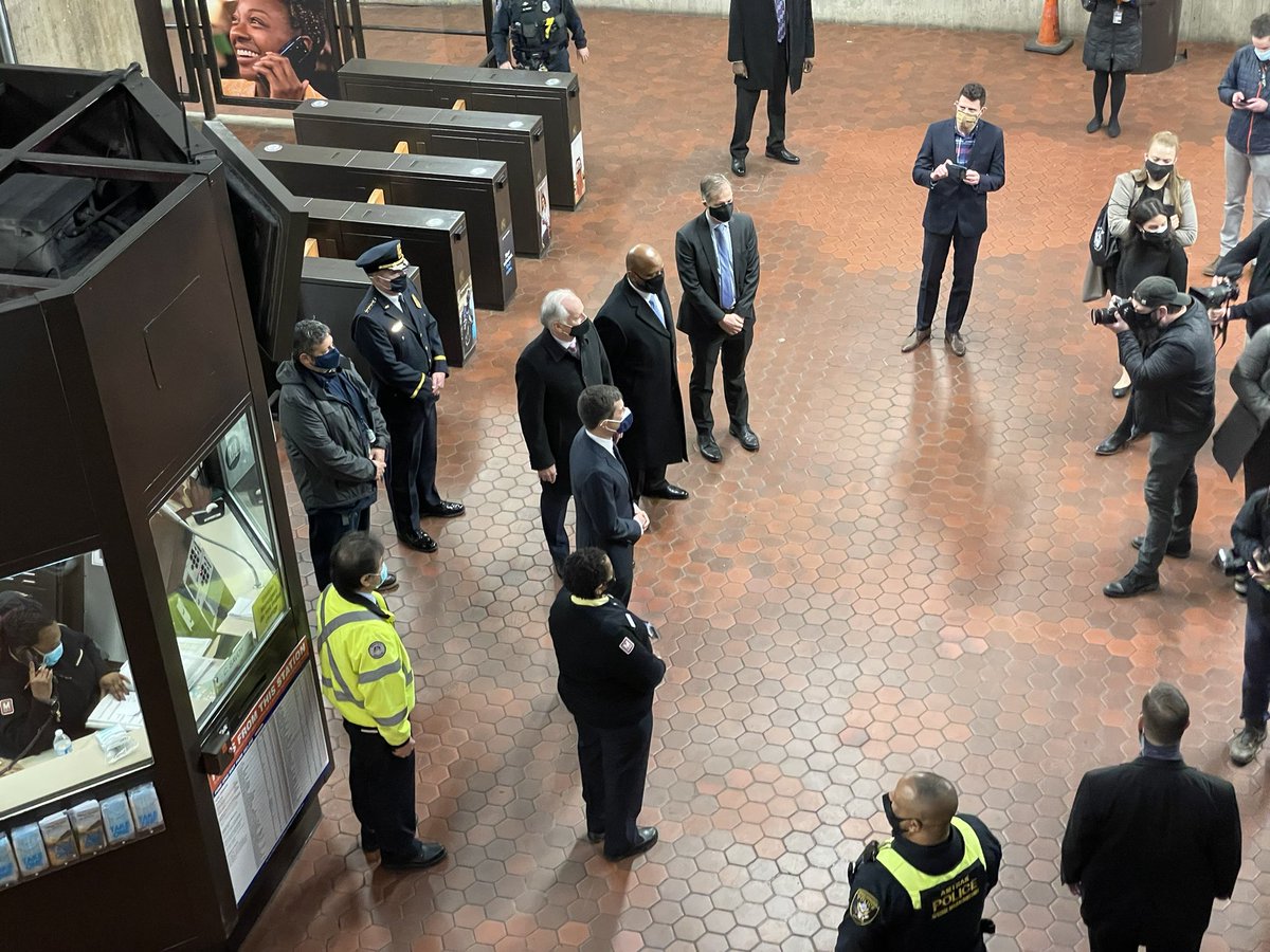 More photo ops in  #wmata Union Station. I asked Buttigieg if he’d take Metro to work. “I hope to!”
