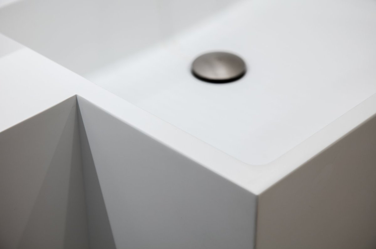 MeyerHomesUK's tweet photo. Gabriel Square is a development like no other, our exemplary attention to detail has seen our new homes win various awards already. Check them out for yourself on our website.  #propertystyling #properties #propertydeveloper #propertydevelopment #bathroom @conranandpartners https://t.co/6tvrakdoSp
