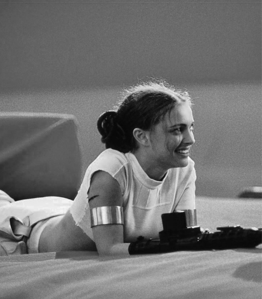 starwarspassion's tweet photo. Natalie Portman on the set of 'Attack of the Clones' (2002)

Carrie Fisher on the set of 'The Empire Strikes Back' (1980) https://t.co/ltazo5JEEH