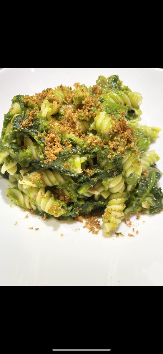 DamoreKitchen's tweet photo. Welcome to Raffaland..

Fusilli #broccoli rabe @anchovies #toasted #breadcrumbs prepare #withtherightamountoflove https://t.co/NFpZiB6Wd8