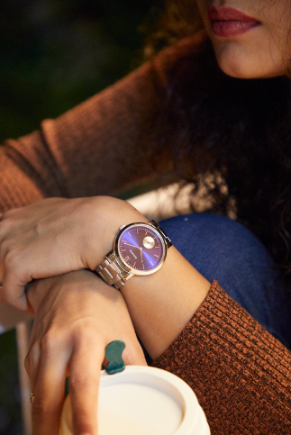 SonataWatches's tweet image. Dresscode for the day: Effortless 
Get work-ready within seconds with the off-set functionality, the smooth steel strap, and a classic blue dial. Get yours here: bit.ly/3azWTsZ

#SonataWatches #SonataMultifunctions #Multifunctions #Workwear #WorkFashion #Watches