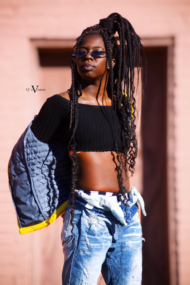 slimmlampley's tweet photo. Let's Take A Trip To The 90s📹🕶
.
.
.
.
. 
Shot By - @slimmlampley https://t.co/t2Lg8pxh6c