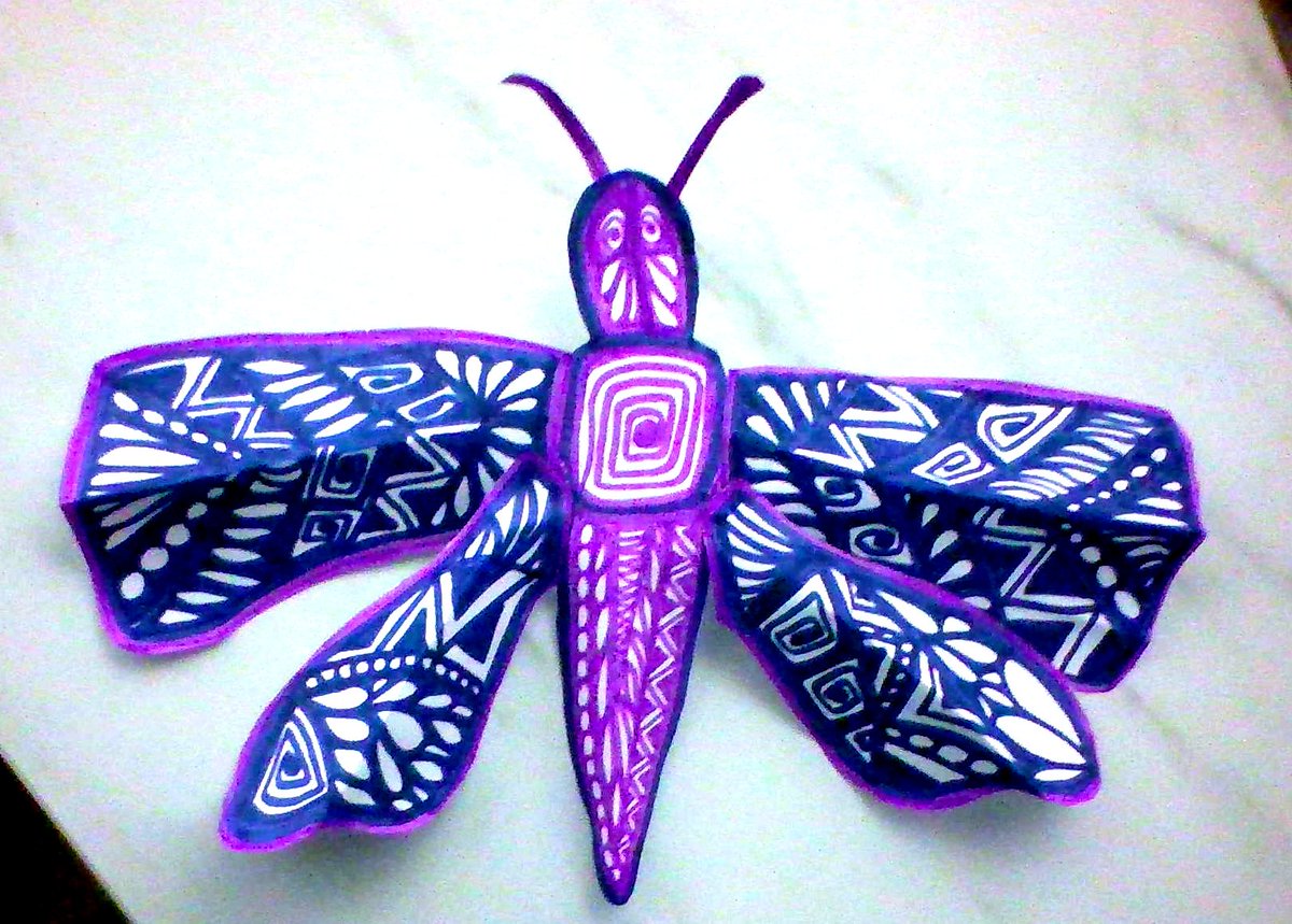 ArtNwc's tweet image. Year 7 have been creating their own, beautifully coloured and decorated, 3D butterflies and moths from cardboard. Here are Amelia, Greesma and Hiba&apos;s designs. 
#NWCAlwaysLearning #GuidedHomeLearning #NWCFamily #NWCLearningWithoutLimits 
@GDST