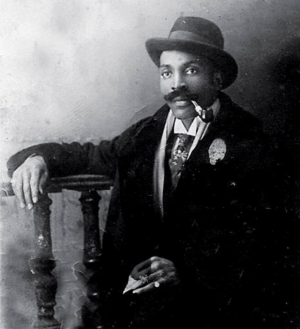 Frederick Bruce Thomas reinvented himself as Fyodor Fyodorovich Thomas, and gained celebrity for his entertainment venues. By the end of 1912, he'd come to manage Aquarium and open a new venue called Maxim, famed for risqué performances.