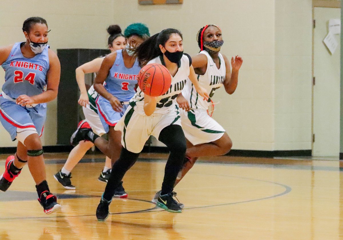 smokeymom's tweet photo. Litsy Flores Lady Bears Senior basketball. @KCPS_East @KCPS_Athletics @kcpublicschools https://t.co/J6GTI22SrT