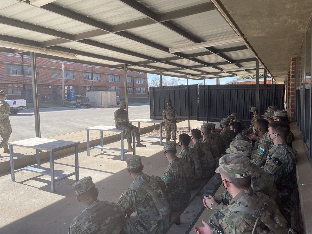 Raptor_Se7en's tweet photo. Soldiers of the 344th received a 75th Ranger brief from 1LT Smith. https://t.co/zR1MLYT369