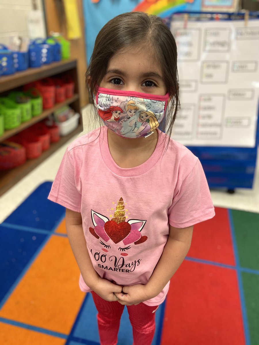 MTA_MrsTipton's tweet photo. It’s been a magical 🦄 100 Days of school! #100daysofmagic @marandahoova https://t.co/nEYONeDbSE