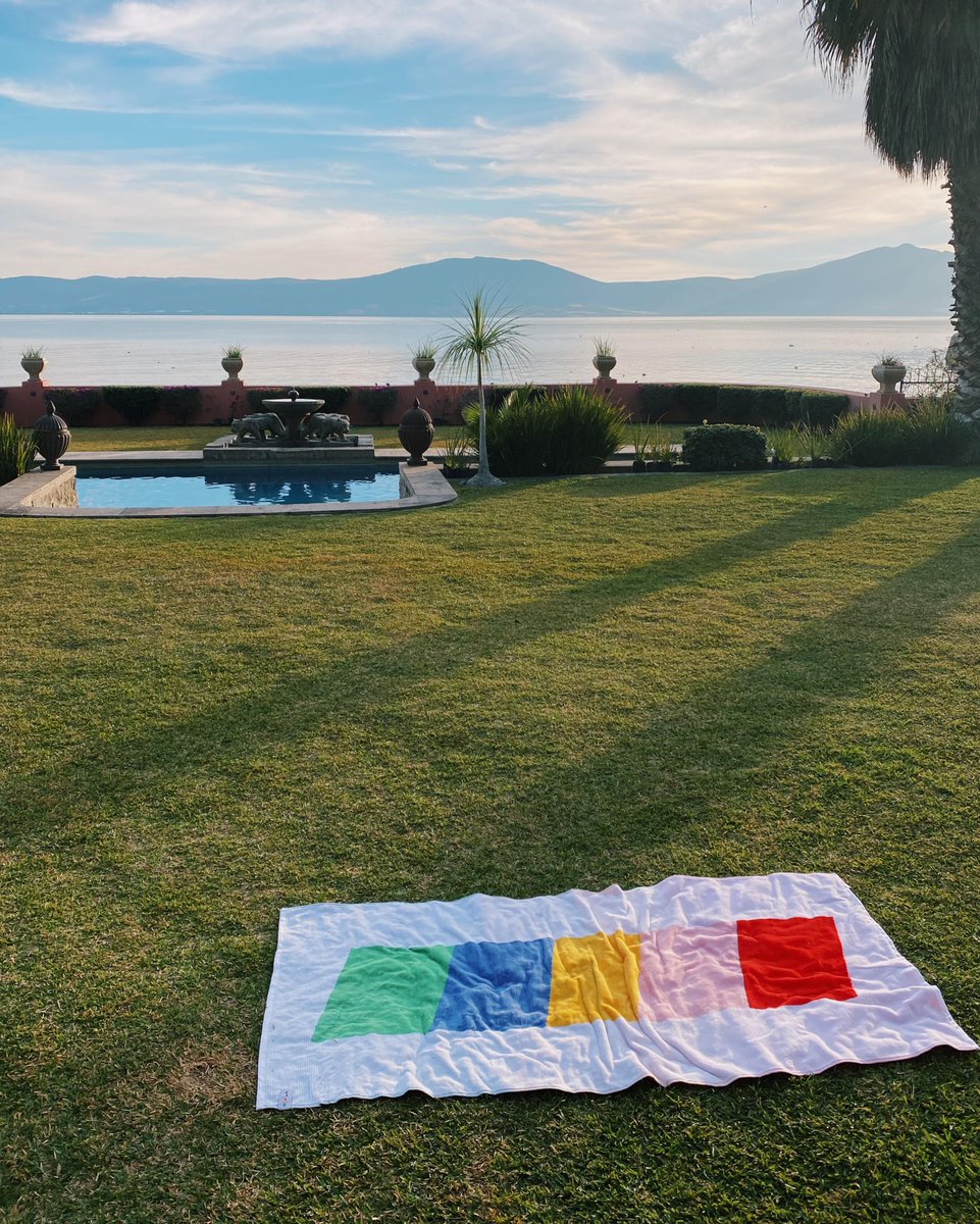 Good views, better vibes with the Love Watts Premium Woven Towel. #TheArtOfDryingOff