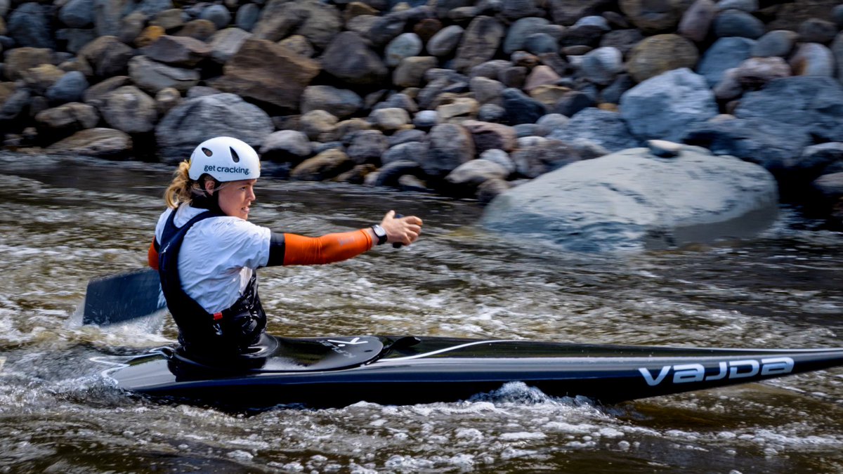 Rowan_Elsmore's tweet photo. Did you know that Ottawa has a class 2 whitewater kayak slalom course right in the centre of the city? last summer we had the pleasure of filming seven-time national champion Lois Betteridge @loisbetteridge @ottawatourism @teamcanada #kayak #kayaking #slalom @orrwhitewater https://t.co/3k5DURVCFn