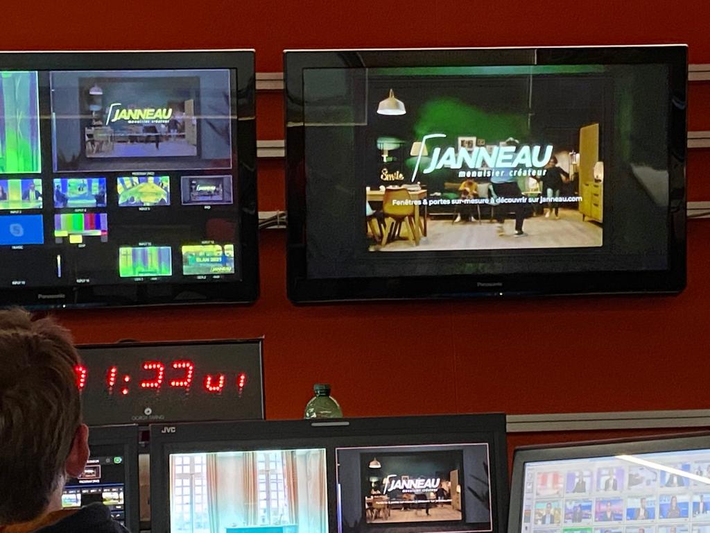 JanneauOfficiel's tweet photo. Edition Elan 2021 : quel plaisir de retrouver nos Menuisiers Créateurs autour d’un format spécial : 1H30 en live sur le plateau de @telenantesinfo avec nos équipes et partenaires. 105 points de vente connectés et 20 futurs nouveaux adhérents, reflet du dimensionnement du réseau ! https://t.co/ybyZes6Sf7