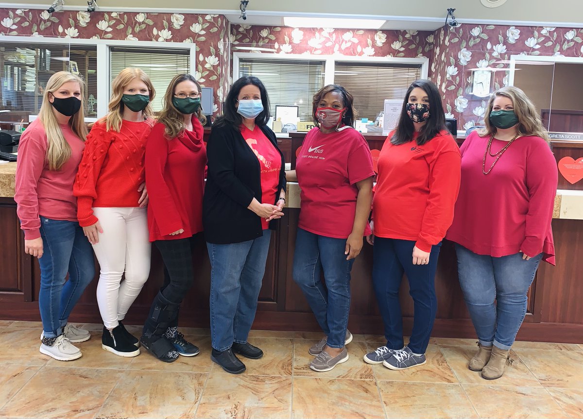 BankMagnolia's tweet photo. Happy National Wear Red Day from our Bay Springs office! #MagnoliaStateBank #raiseawarenessforheartdisease #WearRedDay #GoRedforWomen #HeartMonth #LocalBank #LocalPeople https://t.co/nA5Fdvfci7