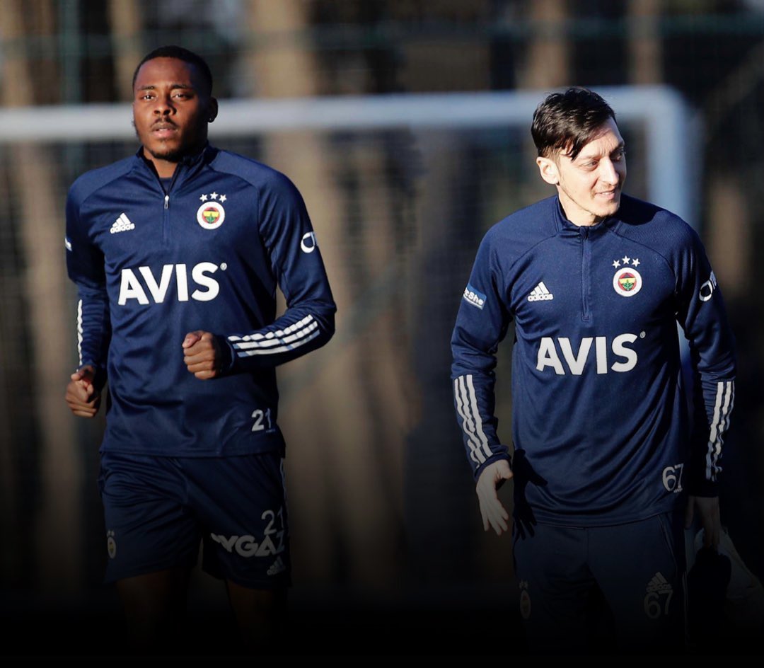 Bright_097's tweet photo. Big game tomorrow! 🙏🏾💙💛 https://t.co/s1uFlKs95b