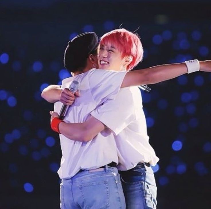 Jungkook's smile when Joon hugs him
