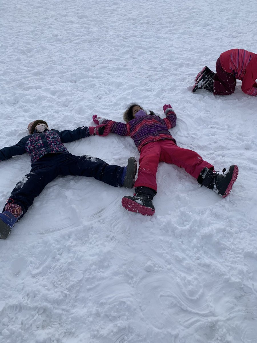 EdgemontPE's tweet photo. We managed to get outside yesterday for our PE classes. Sometimes the best activity is simply playing in the snow...oh, what fun we had! https://t.co/I5ByiGsA30