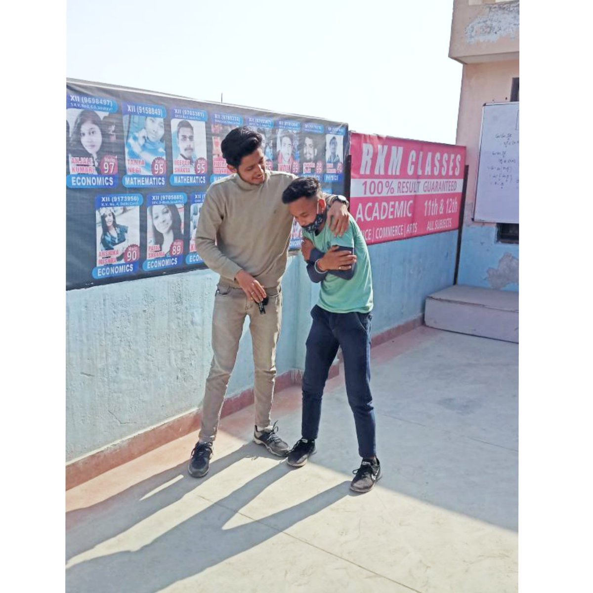 Bhandari_05's tweet photo. Guru ji ❣️😎 https://t.co/MOvfldk87z