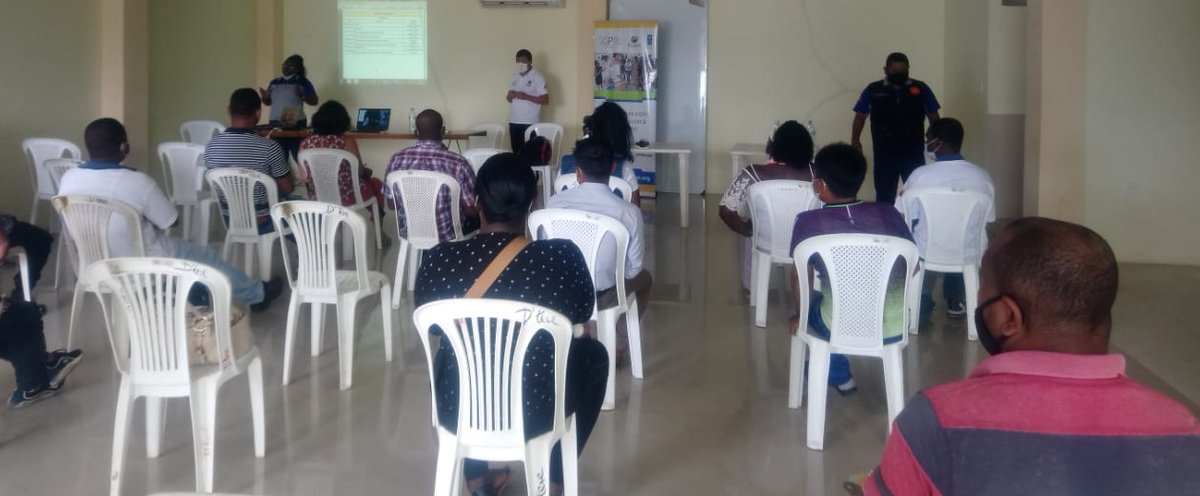 PPDEcuador's tweet photo. Esta mañana, en la Junta Parroquial de Borbón, se desarrolla la reunión de la #BioRed con el fin de impulsar los #Bioemprendimientos asociativos y sistemas productivos de las comunidades que conforman el Biocorredor del Chocó Esmeraldas. @GEF_SGP @Ambiente_Ec @CODESPA @ciespal https://t.co/GKuAhBpaPC