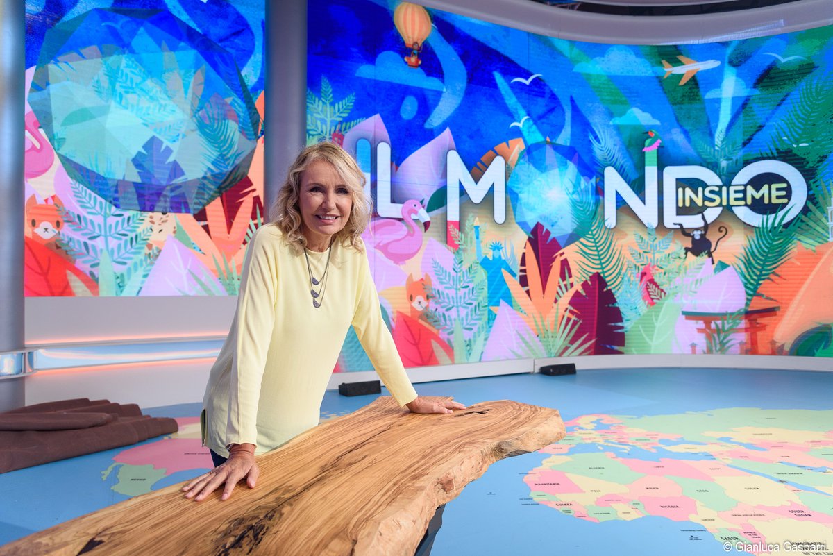 TV2000it's tweet photo. Il Mondo insieme: alle 15.15 su #TV2000 in studio con Licia Colò anche Annalaura di Luggo, con il docufilm “Napoli Eden”, in corsa per le nomination agli Oscar 2021. E poi Nuova Caledonia e un’inedita San Francisco
📺 Canale 28 
📡 157 Sky 
@liciaanimalie @Avvenire_Nei  @annadilu https://t.co/kqtijKihzS