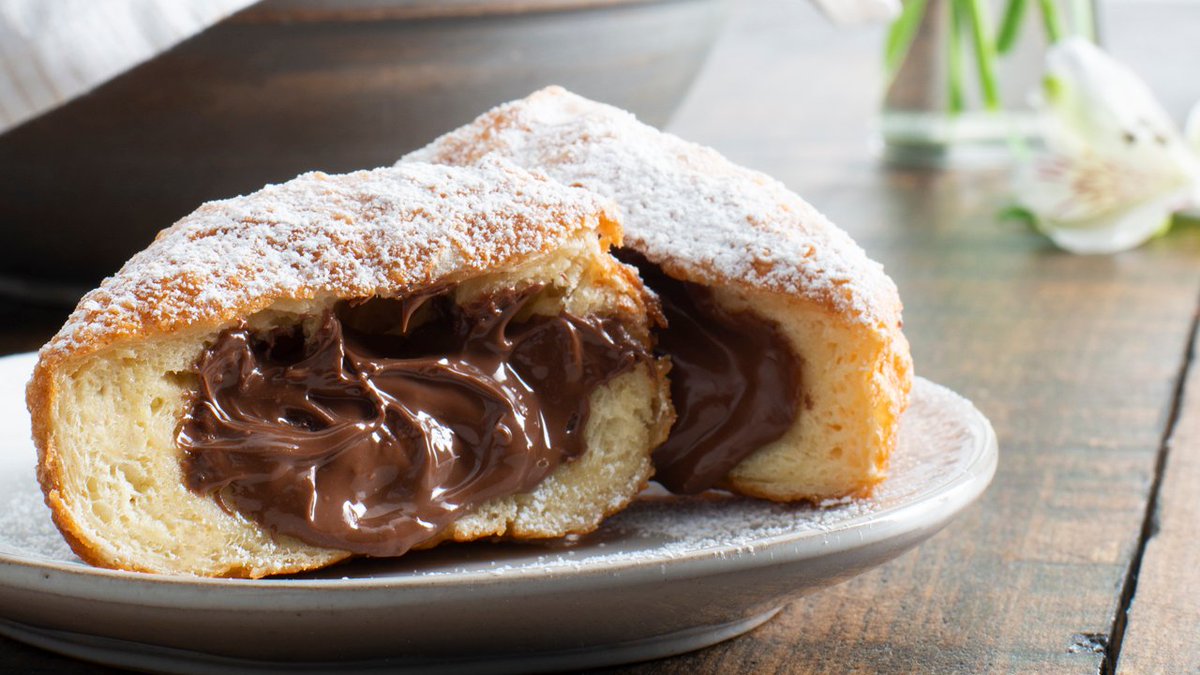 FilippoBerio's tweet photo. As it is #worldnutelladay we thought we would share our olive oil #Bombolini recipe! Swap the filling for some delicious @NutellaGlobal for the ultimate Friday treat! https://t.co/4Or5HGwVEc https://t.co/8Jbp1r5hm8