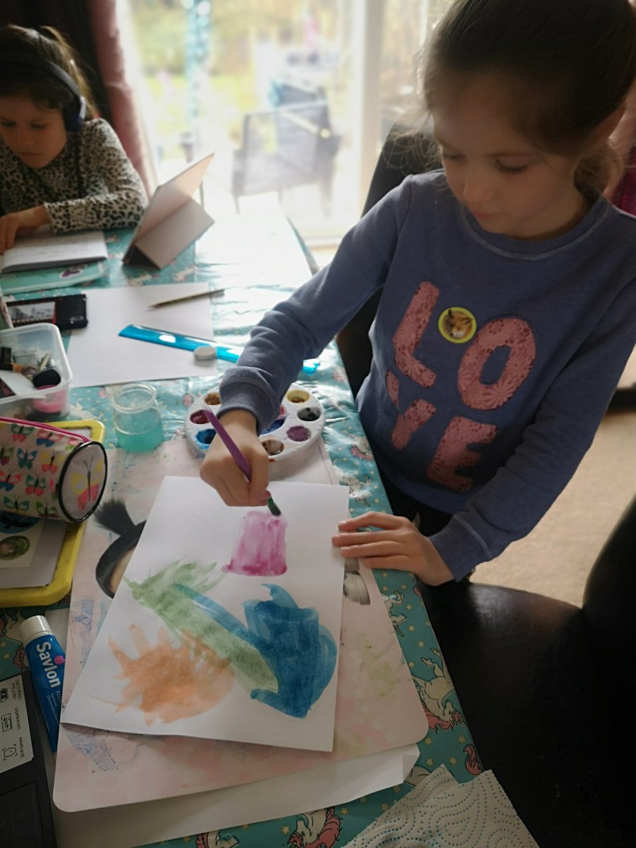 holgate_laura's tweet photo. @walmleyjssc @MissPearson2020
Elsie enjoyed listening to Gustav Holsts piece of music and creating her painting imagining what colours she could see. 🎨 https://t.co/DWQgzduZMt