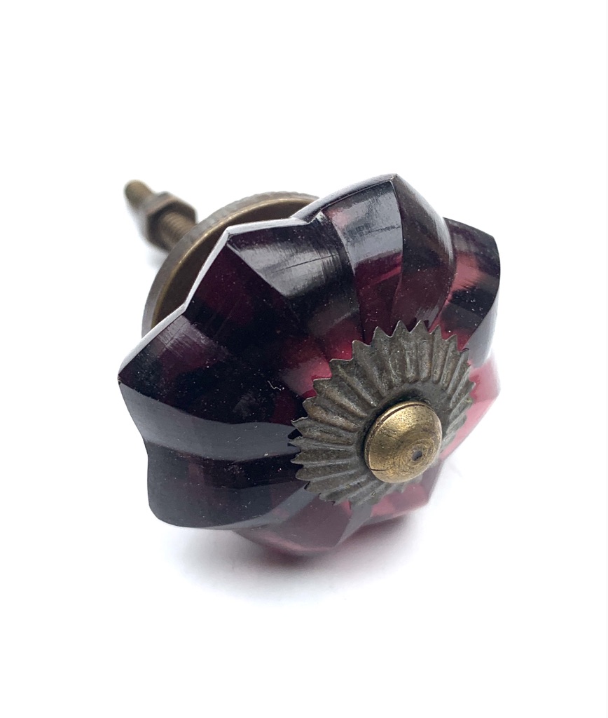 Stoer en Sober kastknoppen, industriële look op je keuken of kast, PorseleinenKnoppen.nl heeft tal van soorten Stoere en Sobere Kastknoppen