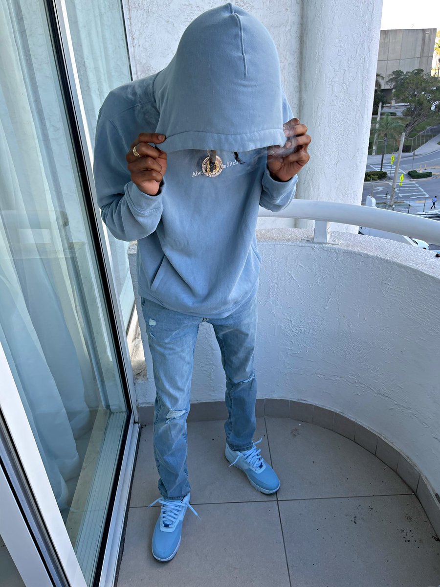 DCHerbo4's tweet photo. Keep dat on da low, just keep it 1 Double 0, ion think nobody know it took me a while to Glo π₯Άπ₯ #HotBoy4L https://t.co/1RmWxw9ji0