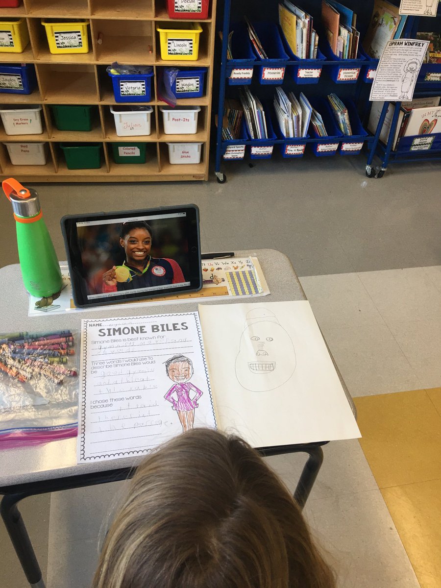 Second graders researching inspirational African Americans. ⁦<a href="/WestSchoolLBNY/">West School</a>⁩ #ProudtobeLB