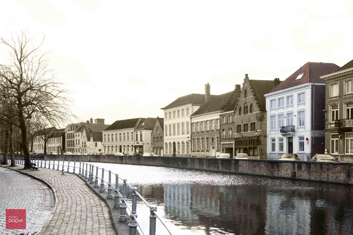 ImmoDochy's tweet photo. Te koop in Brugge: vernieuwde #herenwoning met tal van mogelijkheden! Ideaal als kangoeroewoning voor 𝗺𝗲𝗲𝗿𝗱𝗲𝗿𝗲 𝗴𝗲𝘇𝗶𝗻𝗻𝗲𝗻, nieuw 𝘀𝗮𝗺𝗲𝗻𝗴𝗲𝘀𝘁𝗲𝗹𝗱𝗲 𝗸𝗼𝗽𝗽𝗲𝗹𝘀 of 𝗰𝗼𝗺𝗯𝗶𝗻𝗮𝘁𝗶𝗲 𝘄𝗼𝗼𝗻-𝘄𝗲𝗿𝗸. 𝗡𝗶𝗲𝘂𝘄𝘀𝗴𝗶𝗲𝗿𝗶𝗴? https://t.co/brKNRoeUIa https://t.co/FG8MHpnV7i