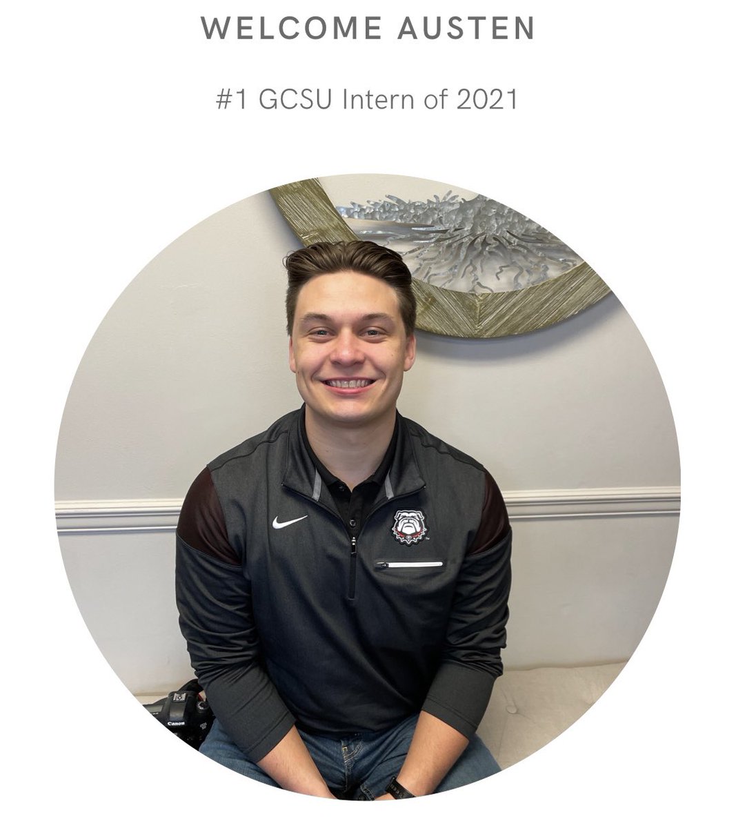 sinclairreserve's tweet image. Austen has joined us to learn a little more about real estate.  We love having his energy and new ideas in the office.  If you drop by, please introduce yourself! #srr #ourinternrocks #thankyougcsu