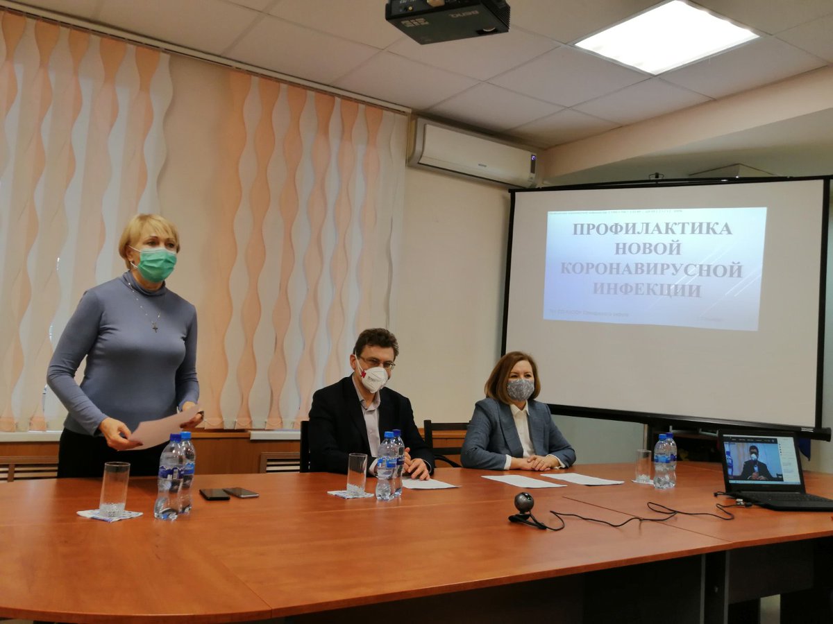 samocmp's tweet photo. По инициативе М.Г.Сидухиной  состоялся откровенный разговор с сотрудниками  Самарского КЦСОН по всему кругу вопросов связанных с профилактикой Covid-19, но прежде всего, конечно, о вакцинации. Постарались все на все ответить. Сейчас в очень важны такие встречи "лицом к лицу". https://t.co/jpQtmGqLTB