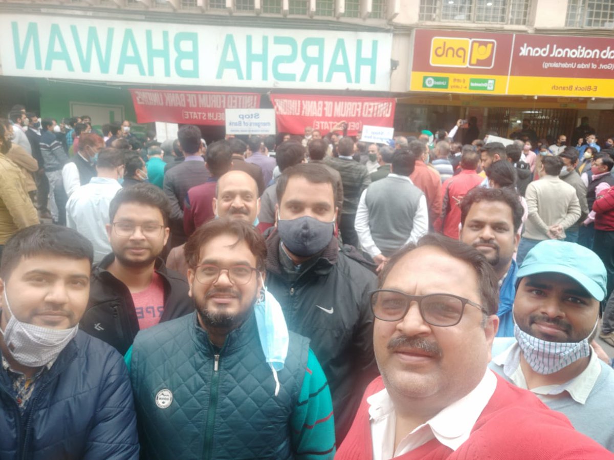 SachinR60334724's tweet photo. #demonstration for protest against privatisation in Delhi. Let's our Country should know that PSBs are of the people, by the people and for the people. For #AtmaNirbharBharat We need more PSBs.#IndiaTogether #StopPrivatizationOfPSBs
#Budget2021
#BankersProtest https://t.co/DFapeNPFYz