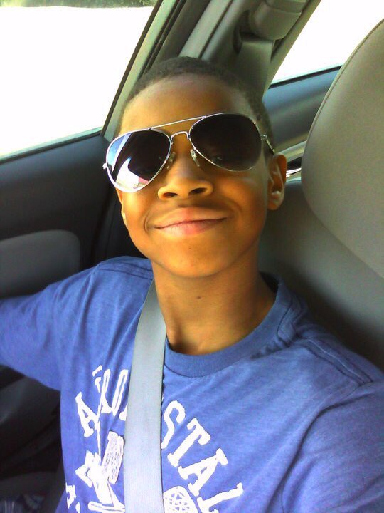 Make sure you wear yalls shades today on this bright beautiful day. LETS HAVE A GREAT FRIDAY