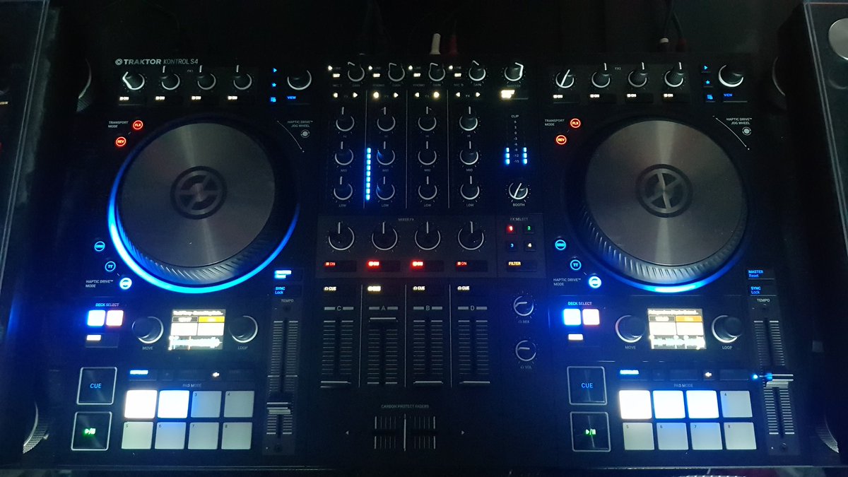 karlw1991's tweet photo. Can't keep off this thing! It's so good! The decksaver fits perfectly as well. @NI_News @Decksaver
#kontrolS4mk3 #decksaver #lockdownantics https://t.co/VlMvfF0KcZ