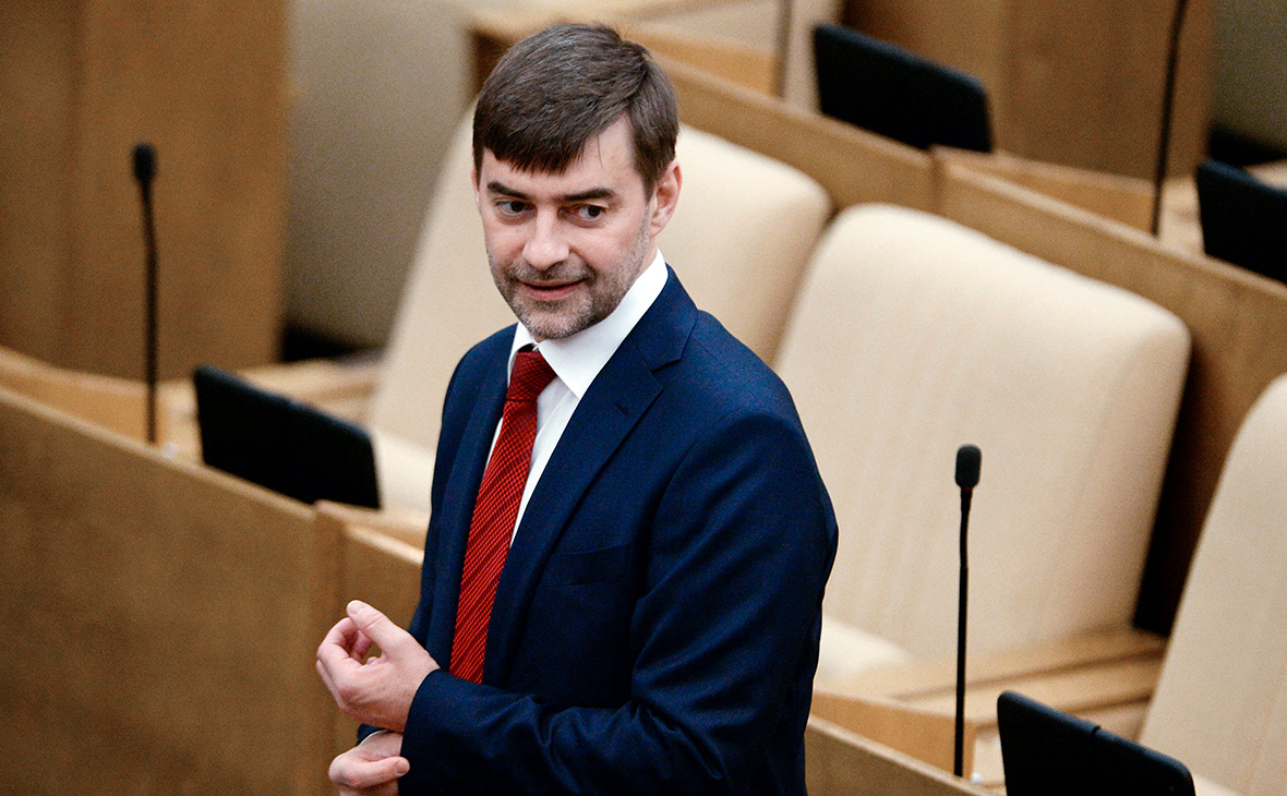 заместитель председателя государственной думы сергей железняк. железняк сергей александрович спб. железняк сергей николаевич. сергей владимирович железняк. член комитета госдумы по международным делам сергей железняк.