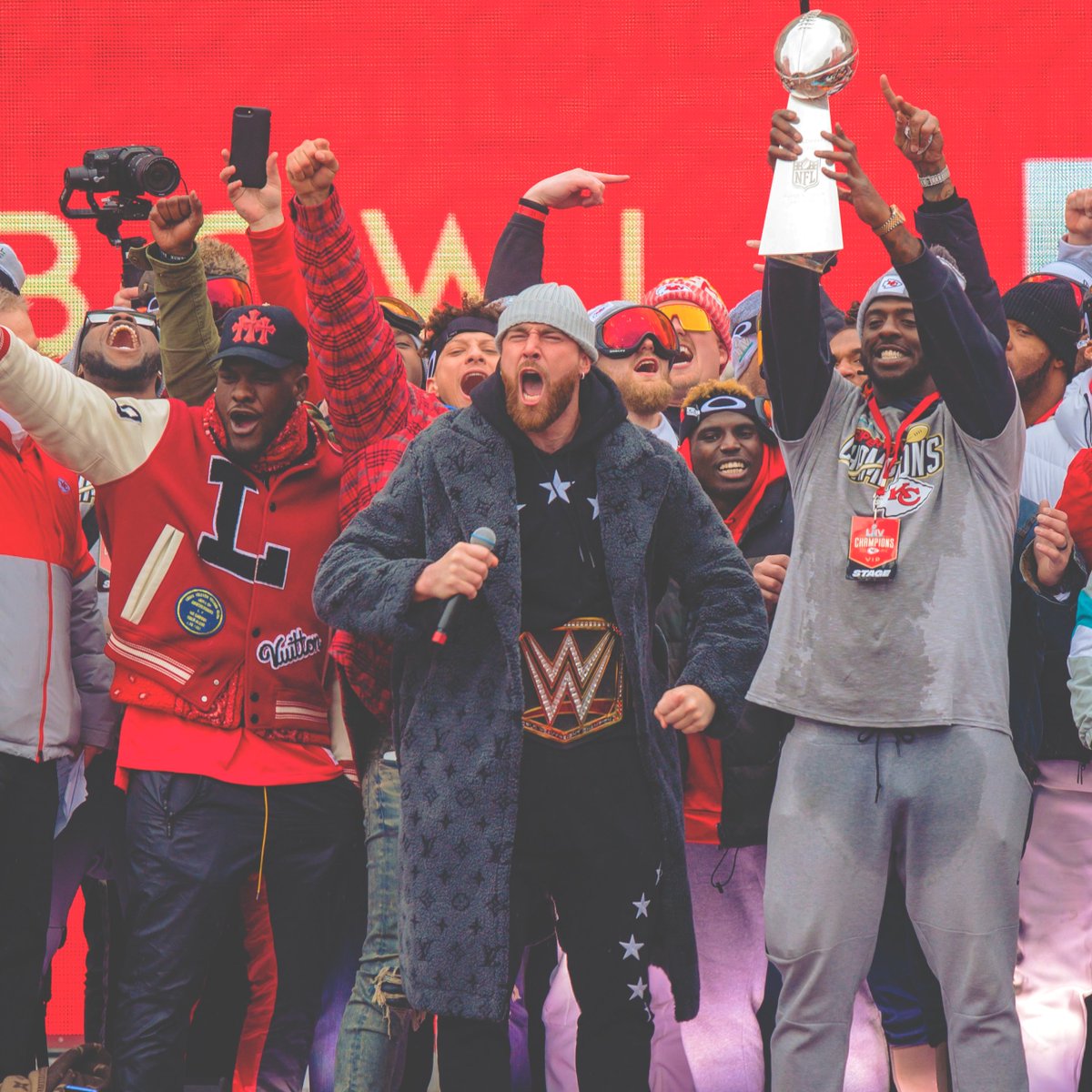 ArrowheadPride's tweet image. One year ago today. 🏆🍻