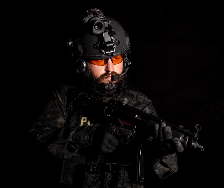HighComArmor's tweet image. Striker™ Arditi Rifle Enhanced Level III+ Combat Helmet! Manufactured using XTclave™ (bit.ly/3r6RkZt) for a lightweight helmet w/ enhanced ballistic capabilities against rifle special threats. Visit highcomarmor.com. #highcomarmor #ballistictested #ops