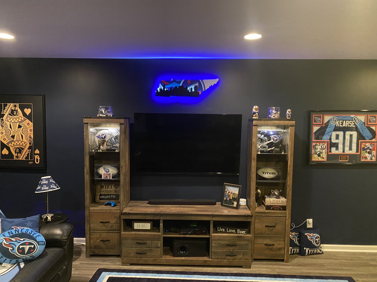 TitanTyeezy34's tweet photo. My new remodel basement. @Titans #TITANUP #TYeezysbar https://t.co/ktyrBE4JKr