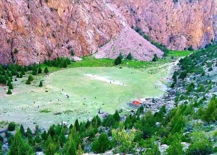 imWRaza72's tweet photo. دنیا کا خوبصورت ترین  قدرتی سٹیڈیم  پسن  ڈسٹرکٹ نگر گلگت بلتستان 
#pissan
#Nagar
#gilgitbaltistan 
#Pakistan
#GilgitBaltistanFirst https://t.co/KTgob1oKw5