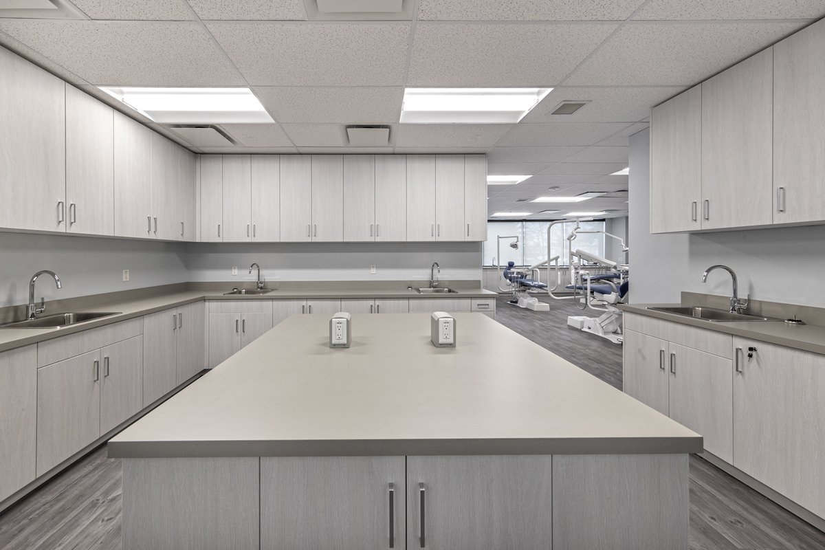 Truspacedesign's tweet photo. Truspace’s goal with Reeves Dental was to implement a multi-faceted design that embodied aspects of both the dental and education industries in the design mix. Click to see more photos of this project! https://t.co/ADL3RcEn4y https://t.co/XMFcWo7W3O