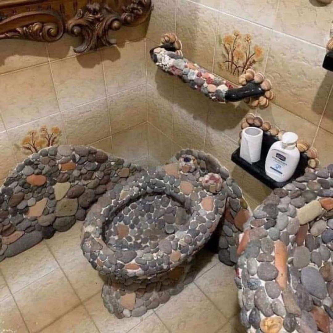 aubenrealty's tweet photo. We are all for exploring new ideas and trying new things, but sometimes what sounds good in your mind may not turn out exactly how you thought it would. We are sure this idea sounded cool in theory but in reality, makes for a rocky start to your day! #funkyfind #aubenrealty https://t.co/Cvw6De5eYI