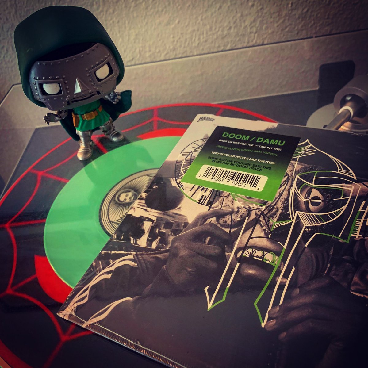 hiphopgods's tweet photo. MF DOOM x Damu The Fudgemunk - Coco Mango
#coco #mango #sliced #poweroutage #diced #boyscout #remix #insight #vocal #instrumental #45rpm #fatbeats #redef #concept #redefinition #records #doom #damu #cocomango #ripmfdoom #forever #celebrated #hiphopgods https://t.co/pnSuaK6Orm