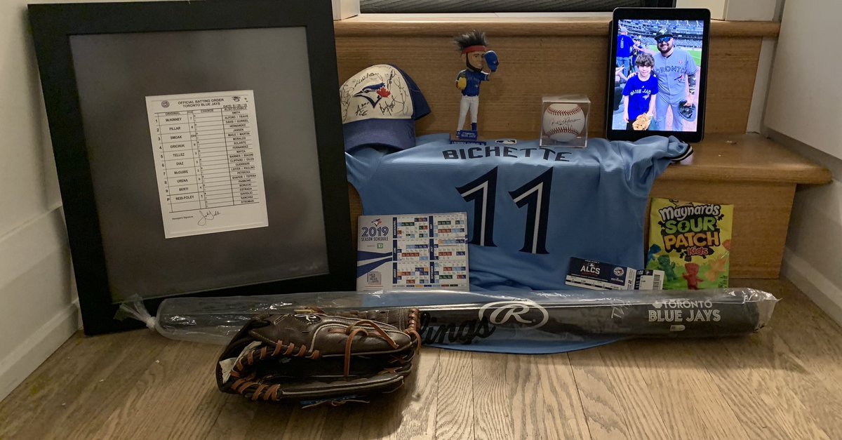evanlipton's tweet photo. @BlueJays @TD_Canada @BlueJaysAcademy @JaysCare @CDNBaseballHOF @baseballcanada @BuffaloBisons @FisherCats @DunedinBlueJays @vancanadians @benwag247 Got ‘em all! https://t.co/CK0GnPwfNe