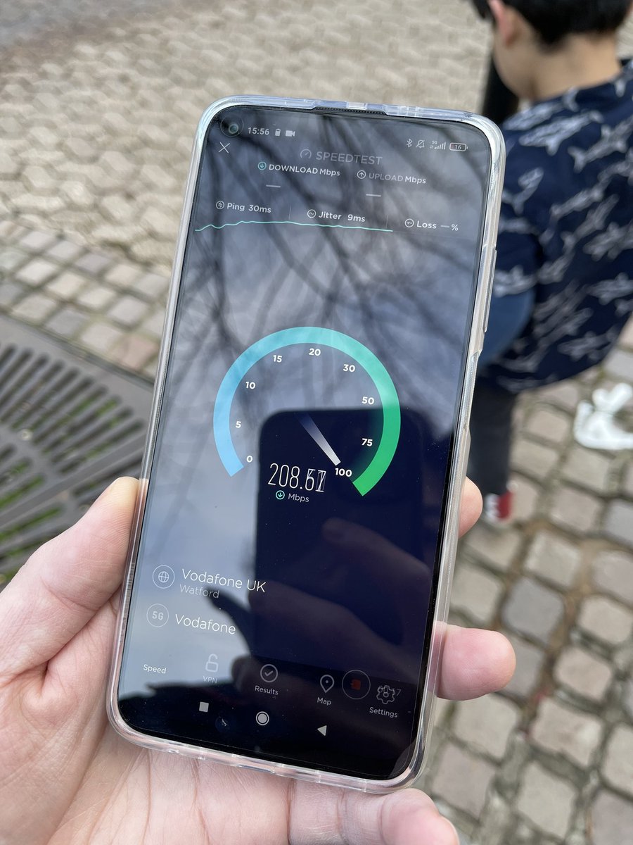 MasaruYTCh's tweet photo. Doing 5G benchmark on @VodafoneUK with @XiaomiUK #RedmiNote9T, quite amazing to see over 200Mbps even on a Friday night๐
#readyset5g https://t.co/EuFDDbL7lW