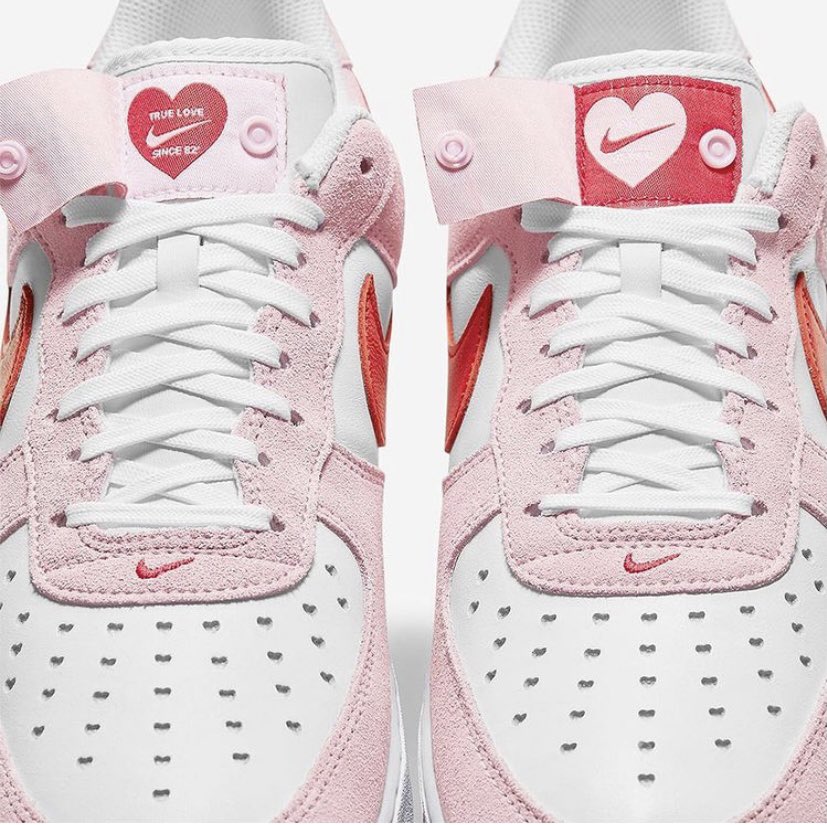 ARSneakers_'s tweet photo. La sortie de la semaine : Nike sort demain son Air Force 1 Low « Love Letter » spéciale Saint Valentin 2021 ! 

Et vous, cette paire fait-elle chavirer votre cœur ? ❤️ https://t.co/veho3ISrgW