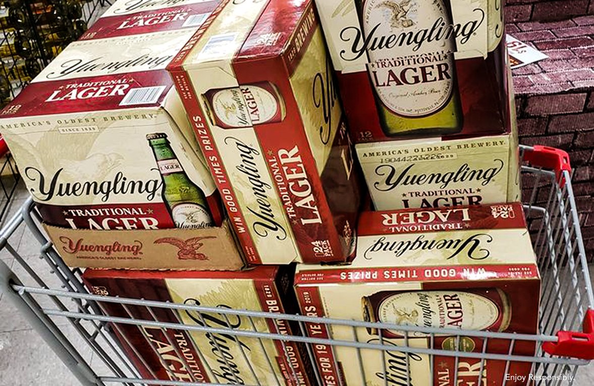 Smaller guest list, same shopping list. 🏈 
📷: Sean Ihnen