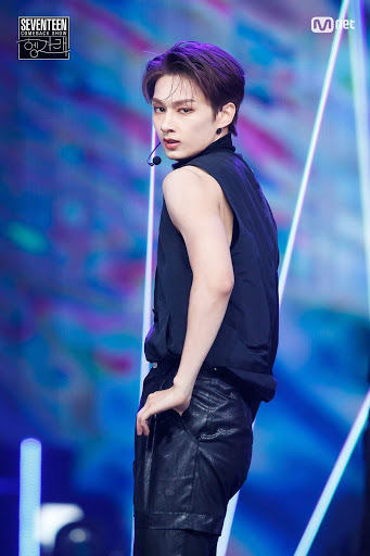 hourlysvtskz's tweet photo. #세븐틴 #seventeen #svt #svtskz @pledis_17 https://t.co/QJlR3Q1QNY