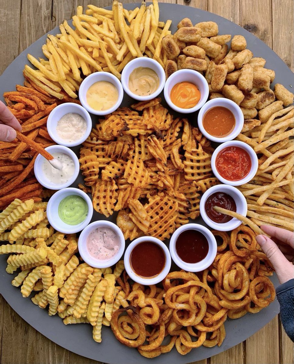 EdibleOkc's tweet photo. The weekend has finally arrived. The plan is simple. Make all the fries. Dip in all the sauces. Eat. Rinse. Repeat. 😍😍
Fry Board and 📸 by @312food
#fryday #fryboard #frenchfries #fries #superbowlfood #superbowlsnacks #snacks https://t.co/kefoxx4kG2
