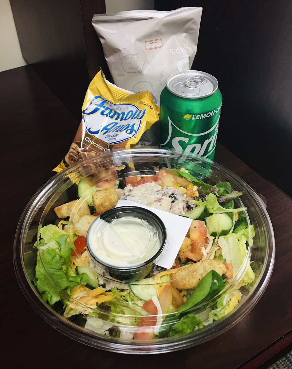 RNE_Counseling's tweet image. Started the week w/ breakfast, ending the week w/ lunch provided by @mark1_sims and the admin. team!😊Thanks to everyone for the love shown throughout this week! There’s no question that @RichlandTwo School Counselors are #AllInForAllStudents #365 @RNECavaliers @SmithCharlestin